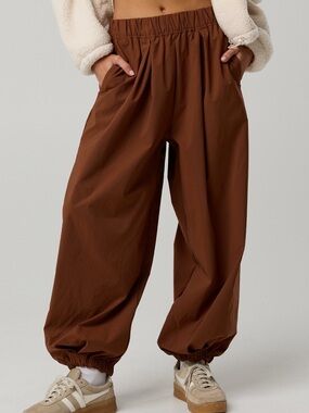 OFFLINE By Aerie Nice Moves Balloon Pant in Universe